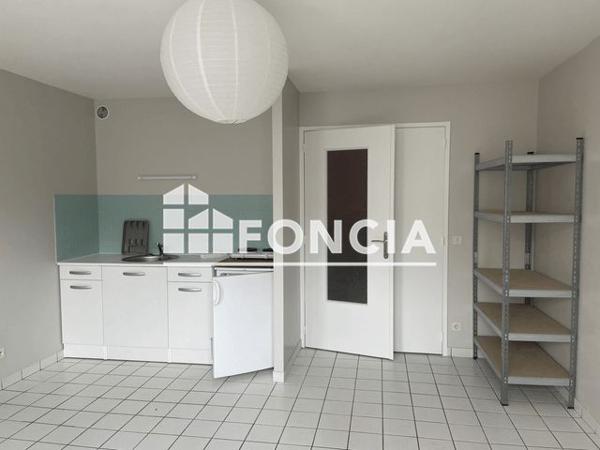 Location Studio 24.38 m² - 7 & 9 RUE MARE AU COQ Saint-brieuc 22000