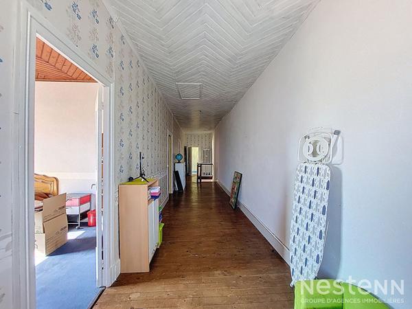 A Vendre Maison en pierre de 175 m² avec garage, dépendance, jardin et piscine sur la commune de Caussens
