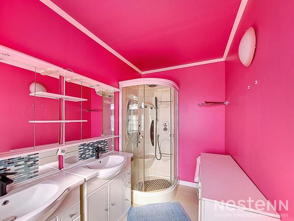 A Vendre Maison en pierre de 175 m² avec garage, dépendance, jardin et piscine sur la commune de Caussens