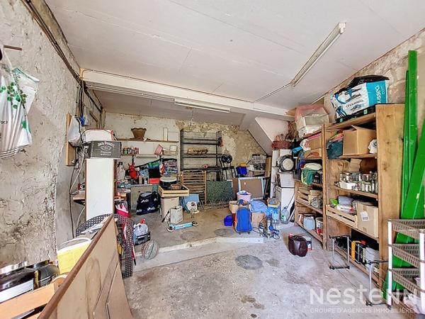 A Vendre Maison en pierre de 175 m² avec garage, dépendance, jardin et piscine sur la commune de Caussens