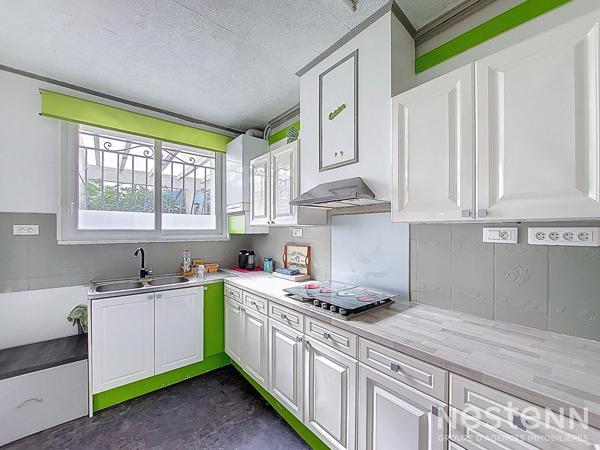 A Vendre Maison en pierre de 175 m² avec garage, dépendance, jardin et piscine sur la commune de Caussens