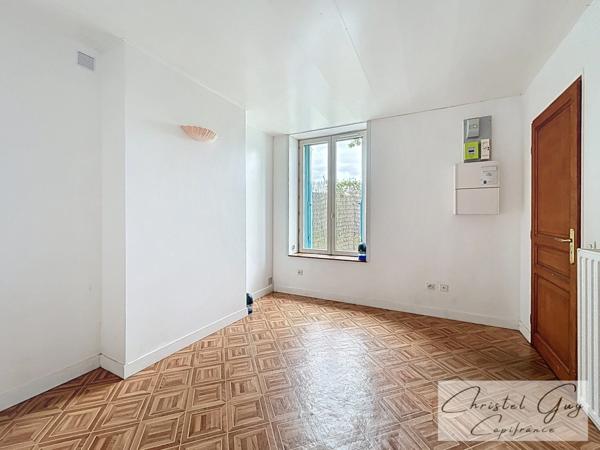 Montval sur Loir (72) Immeuble à vendre, 2 appartements