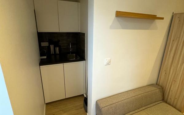 Appartement à louer    1 pièce • 10,26 m2 Paris 10