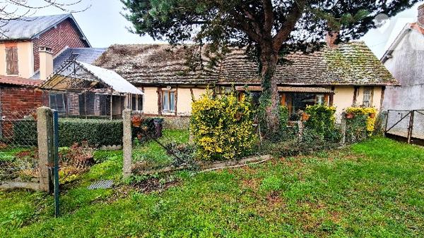 Maison 2 ch, grand jardin bord de route