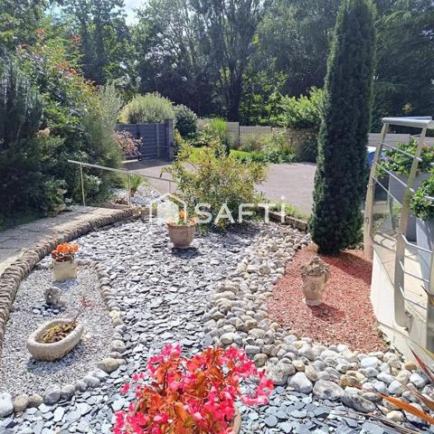 Tregunc. maison rénové, les plages à pied, très bel environnement