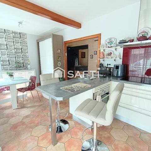 Tregunc. maison rénové, les plages à pied, très bel environnement