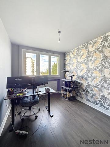 Appartement 2 chambres, lumineux, rénové avec goût - garage compris