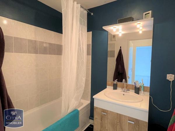 Appartement à louer 2 pièces 48.09m² Guéret (23000)