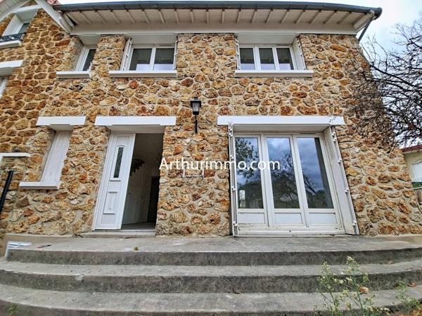 Vente                                                      Maison
                        
                     5 pièces                      128 m2                     à Boissy-Saint-Léger