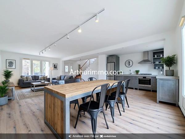 Vente                                                      Maison
                        
                     5 pièces                      128 m2                     à Boissy-Saint-Léger