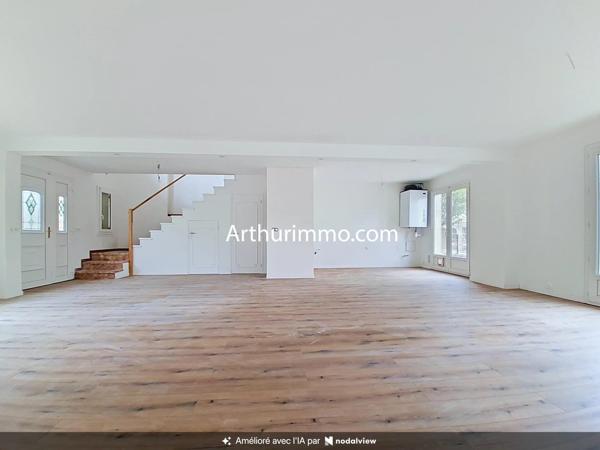 Vente                                                      Maison
                        
                     5 pièces                      128 m2                     à Boissy-Saint-Léger