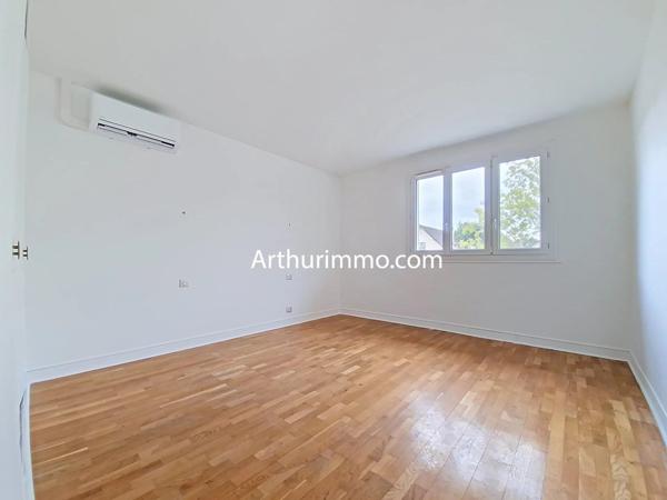 Vente                                                      Maison
                        
                     5 pièces                      128 m2                     à Boissy-Saint-Léger