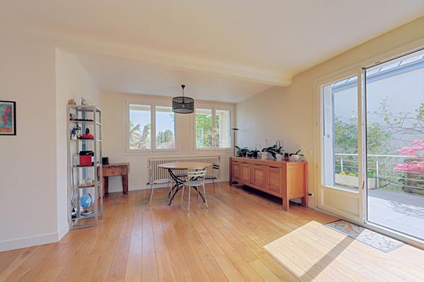 Maison Saint Germain En Laye 6 pièce(s) 186 m2 1 095 000 € ** - Référence 17897