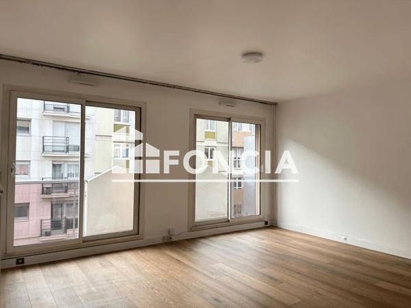 Location Appartement 3 pièces 63 m² - 94 RUE HAXO Paris 75020