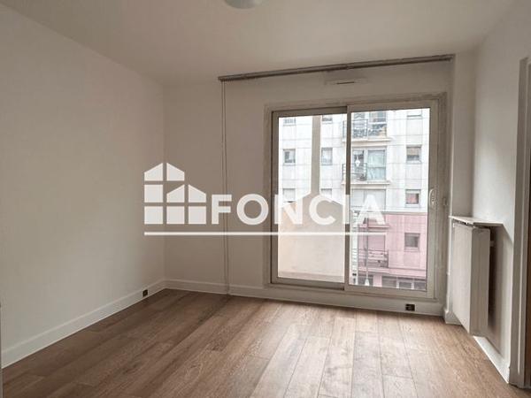 Location Appartement 3 pièces 63 m² - 94 RUE HAXO Paris 75020