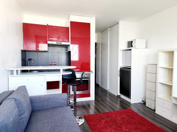 Beau Studio Lumineux