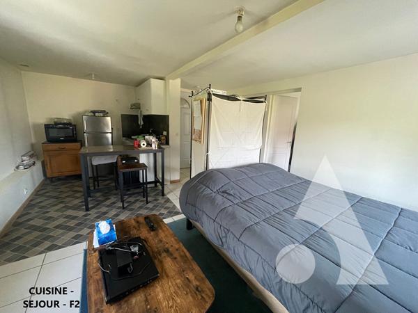 Immeuble 24 pièces 456.32 m2