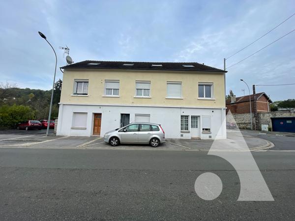 Immeuble 24 pièces 456.32 m2