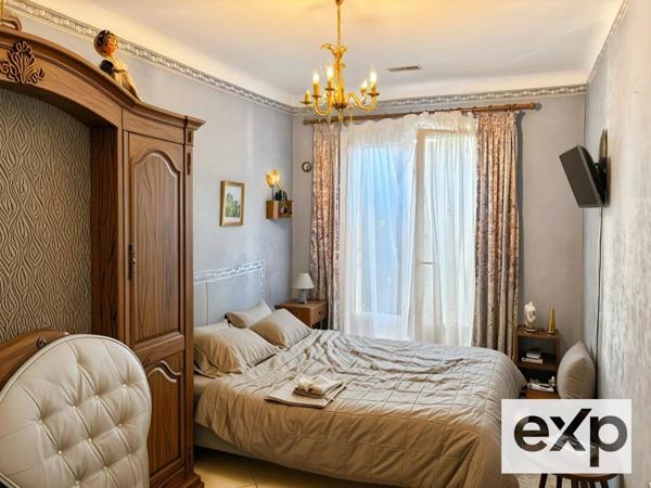 Maison en vente à Pélissanne avec piscine et 4 chambres.