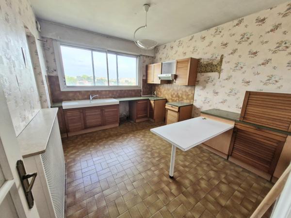 APPARTEMENT 107 m² BRON CENTRE