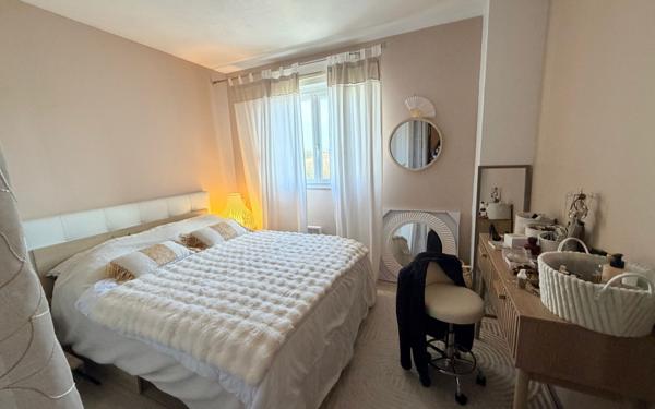 Maison à vendre    4 pièces •  Saintes