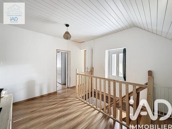 Maison à vendre 4 pièces 99 m² Saint-Pierre-le-Moûtier