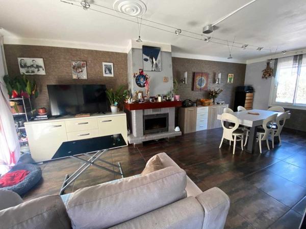 Villa avec piscine , garage et T2 indépendant