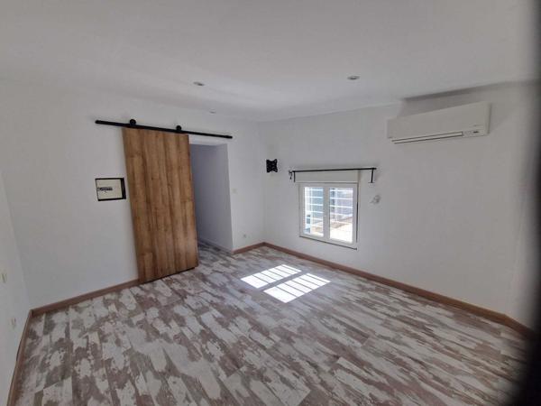 Villa avec piscine , garage et T2 indépendant