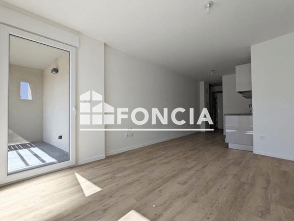 Location Appartement 2 pièces 46.33 m² - 28 rue de la Blanchisserie - Résidence Harmonie Le Mans 72000