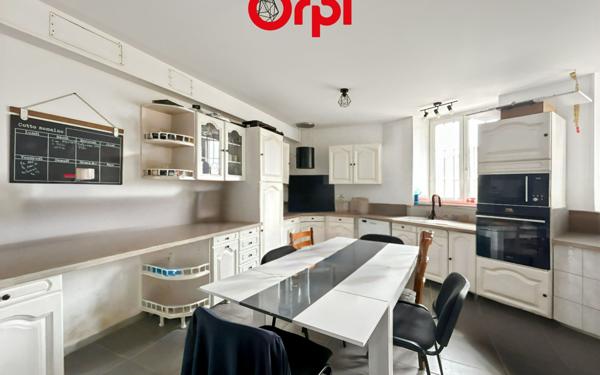 Maison à vendre    7 pièces •  Connerré