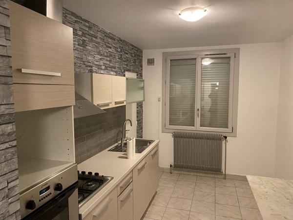 Appartement T5 - SAINT ETIENNE JACQUARD