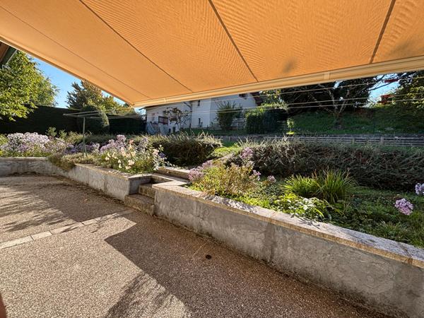 Maison dans quartier résidentiel à vendre à La Motte Servolex