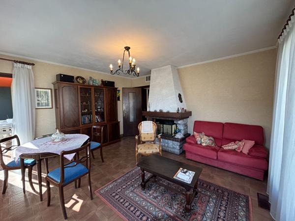 Maison dans quartier résidentiel à vendre à La Motte Servolex