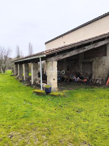Maison de ferme à rénover 230 000€
