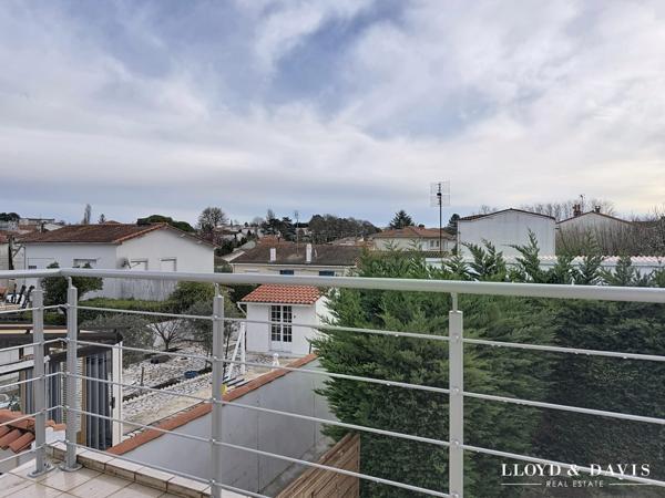 MAISON de ville composée de 2 apt