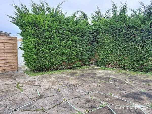 MAISON de ville composée de 2 apt