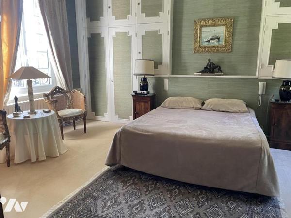 FRIAUCOURT, ELEGANTE DEMEURE 