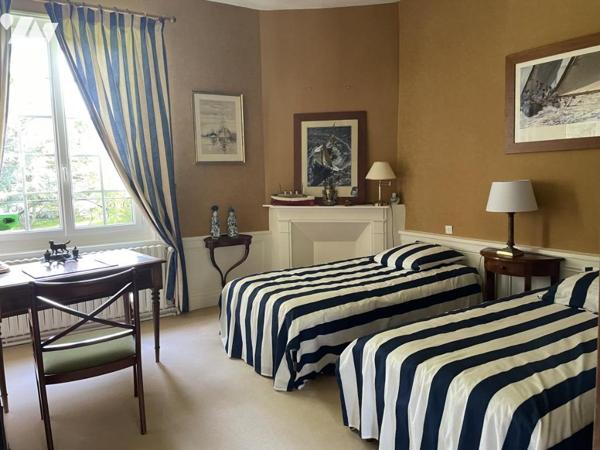 FRIAUCOURT, ELEGANTE DEMEURE 