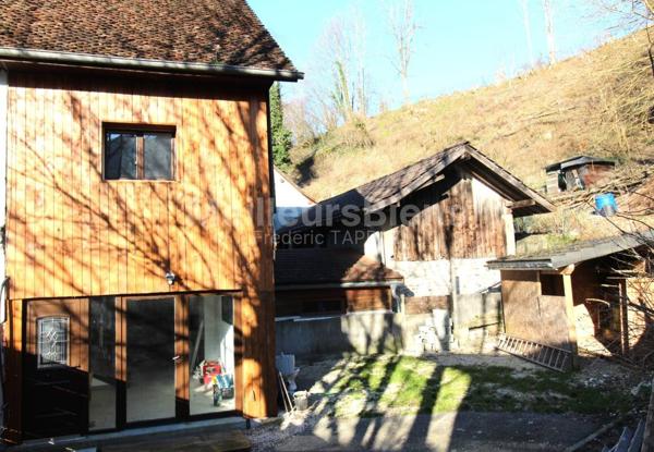 Maison rénovée avec terrain proche du centre ville (38380Saint Laurent du Pont)