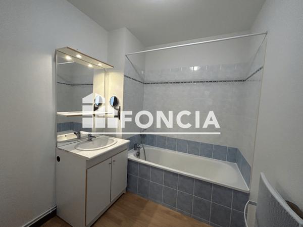 Location Appartement 3 pièces 65.49 m² - 105, RUE DU PERE DE LA CROIX Poitiers 86000