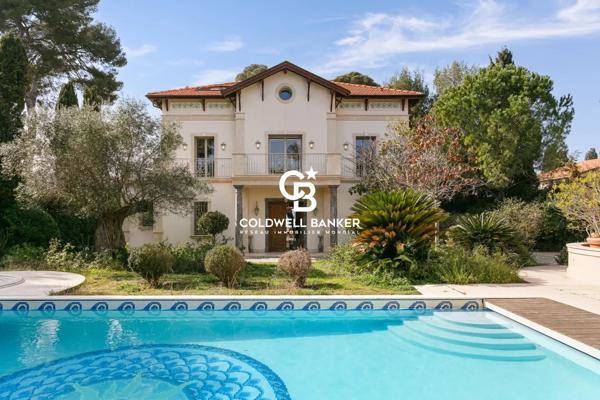 Villa 9 pièces à vendre Antibes - 06600 / Réf: 985
