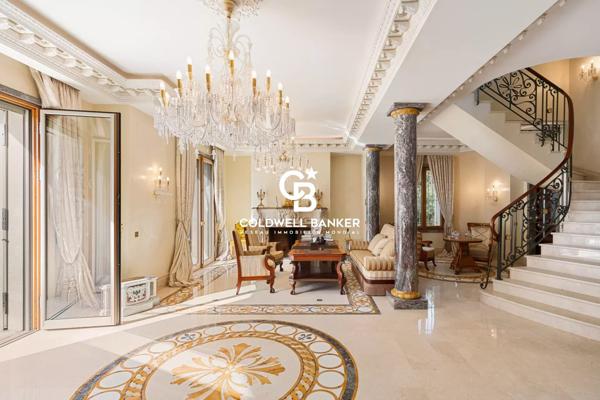 Villa 9 pièces à vendre Antibes - 06600 / Réf: 985