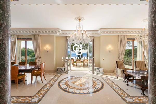 Villa 9 pièces à vendre Antibes - 06600 / Réf: 985