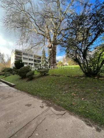 Appartement 3 pièces dernier étage Chatenay Malabry