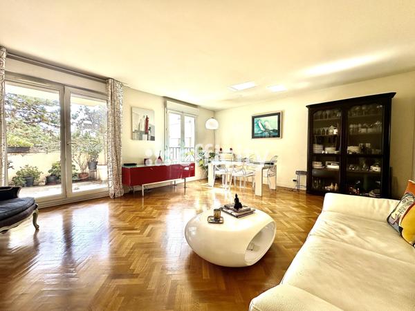 Appartement 4 pièces - 99 m² Bien prestige