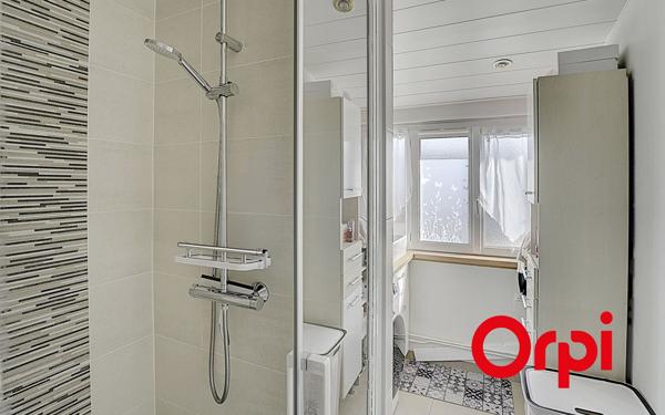 Maison à vendre    4 pièces •  Saint-Clair-de-la-Tour