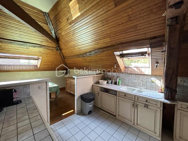 Venez visiter SANS TARDER cet appartement duplex d'une surface de 81,76 m².(LOI CARREZ).
Idéalement située au cœur de la commune de Nogent-Sur-Seine, accès a pied a toutes les commodités et commerces. Commune avec écoles et collège. Accès a la gare SNCF en 10 minutes a pied (Ligne Paris-Gare de l'est). Accès a l'école primaire en 5 minutes a pied.


Cet appartement, vous offre au rez-de-chaussée, une grande pièce d'environ 12 m² faisant office de grand sas d'entrée avec une belle superficie de stockage. 
Au 1er étage, vous trouverez, un vaste salon-séjour d'environ 30 m², une cuisine équipée et aménagée, un dégagement permettant d'accéder a un WC indépendant, une salle de bain et deux chambres d'environ 11 m² et 17,5m².

Ce bien est également pourvu d'une cave voutée d'environ 21 m² et d'un grenier non aménageable.

A l'extérieur, une jolie terrasse vous attend ainsi qu'une place de parking privative.

Les +++ Appartement duplex sans voisin au dessus situé au cœur du centre ville, fenêtres double vitrage PVC avec volets roulants, tout-à-l'égout, faible taxe foncière, faibles charges de copropriété, fibre accessible dans les parties communes,  accès a la gare en 10 minutes a pied et a l'école en 5 minutes a pied!!! 

La présente annonce immobilière vise 3 lots situés dans une copropriété de 13 lots au total et ne faisant l'objet d'aucune procédure en cours citée a l'article L.721-1 du code de la construction et de l'habitation.
Montant moyen mensuel de charges de copropriété déclaré par le vendeur: 70 euros par mois soit 840 euros annuel.
La présentation d'une pièce d'identité en cours de validité sera demandée a la visite, conformément a l'article L.561-5 du code monétaire et financier.

Pour plus de renseignements, n'hésitez pas a contacter Cyril Goutte au 0683379644.