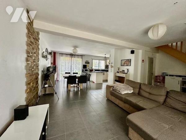 Maison contemporaine à Verrière-en-Anjou (Commune de Pellouilles-les-Vignes) – À 15 min d’Angers