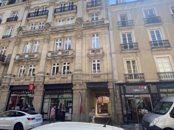 Location Parking - 10 m² (réf : 572610)