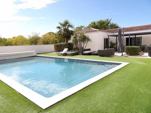 Maison ultra-performante et économe de 205m2 avec piscine